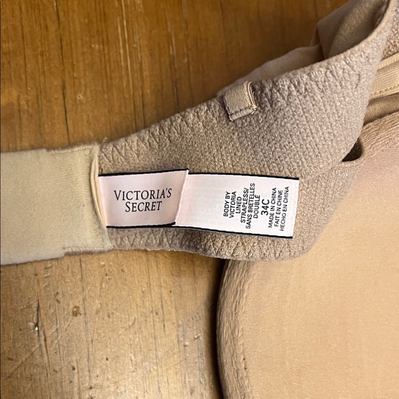 VS Body by Victoria convertible strapless bra, 34C - Picture 2 of 4
